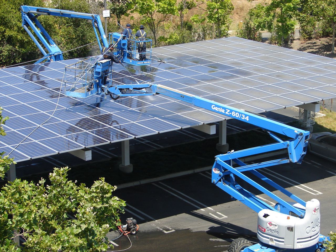 How-To-Clean-Solar-Panels